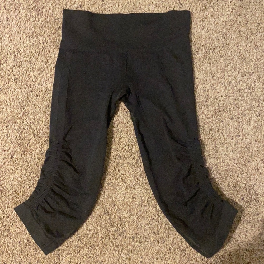 Lululemon Gray Ruched In the Flow Capris